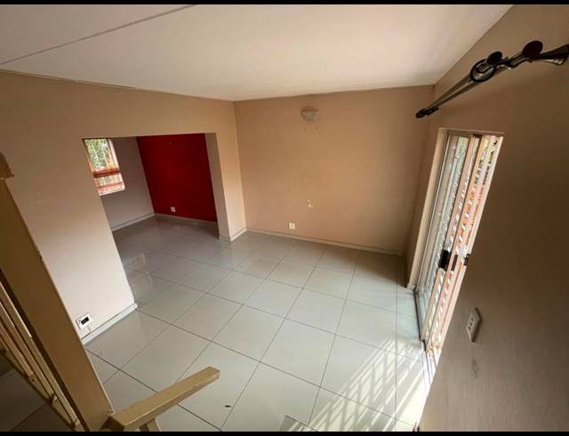 2 BEDROOM DUPLEX FOR SALE IN DIE HOEWES